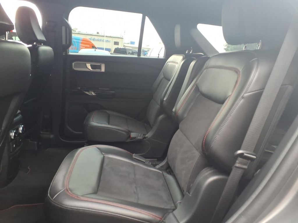 2024 Ford Explorer ST-Line