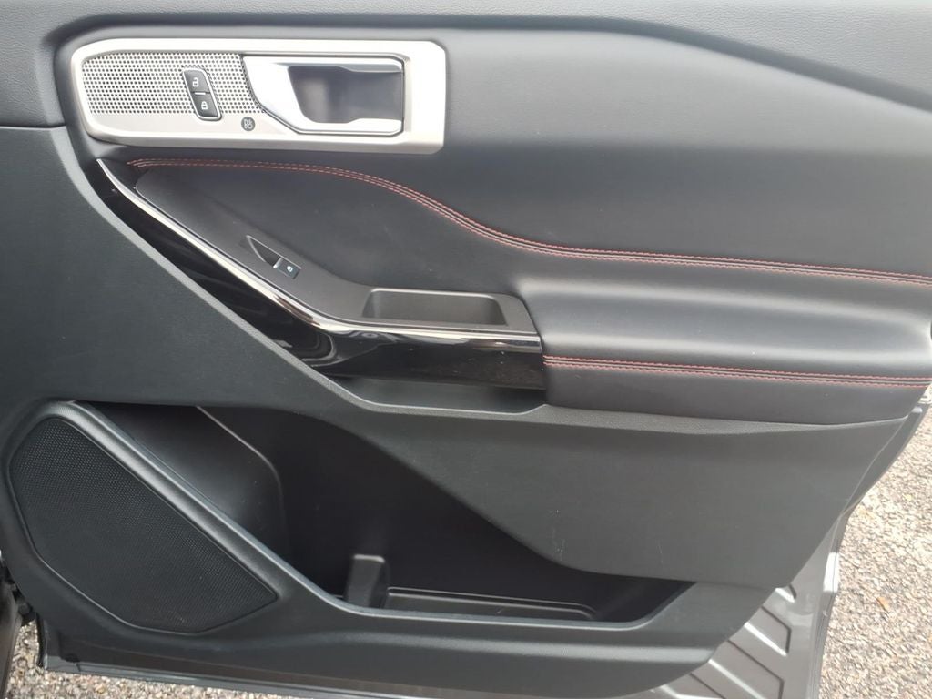 2024 Ford Explorer ST-Line