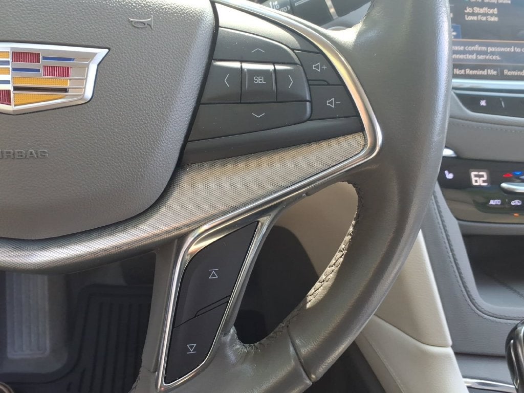 2021 Cadillac XT5 Premium Luxury