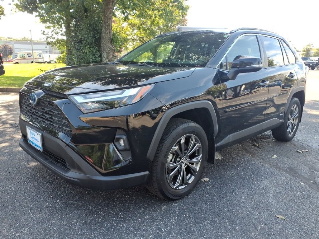 2022 Toyota RAV4 Hybrid XLE Premium