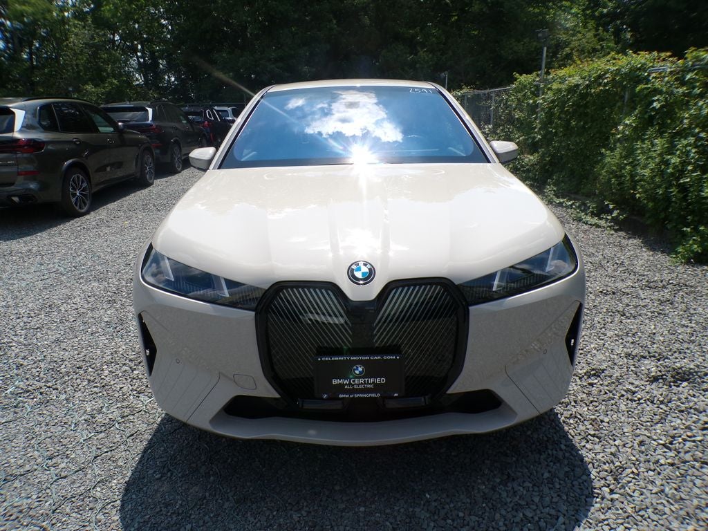 2026 BMW iX xDrive45