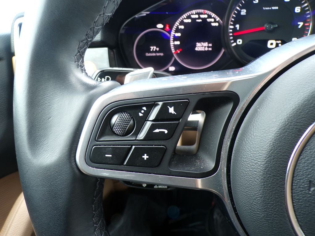 2023 Porsche Cayenne S Platinum Edition