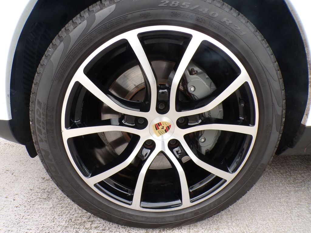 2023 Porsche Cayenne S Platinum Edition