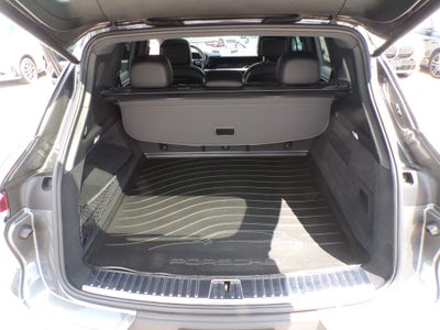 2024 Porsche Cayenne S