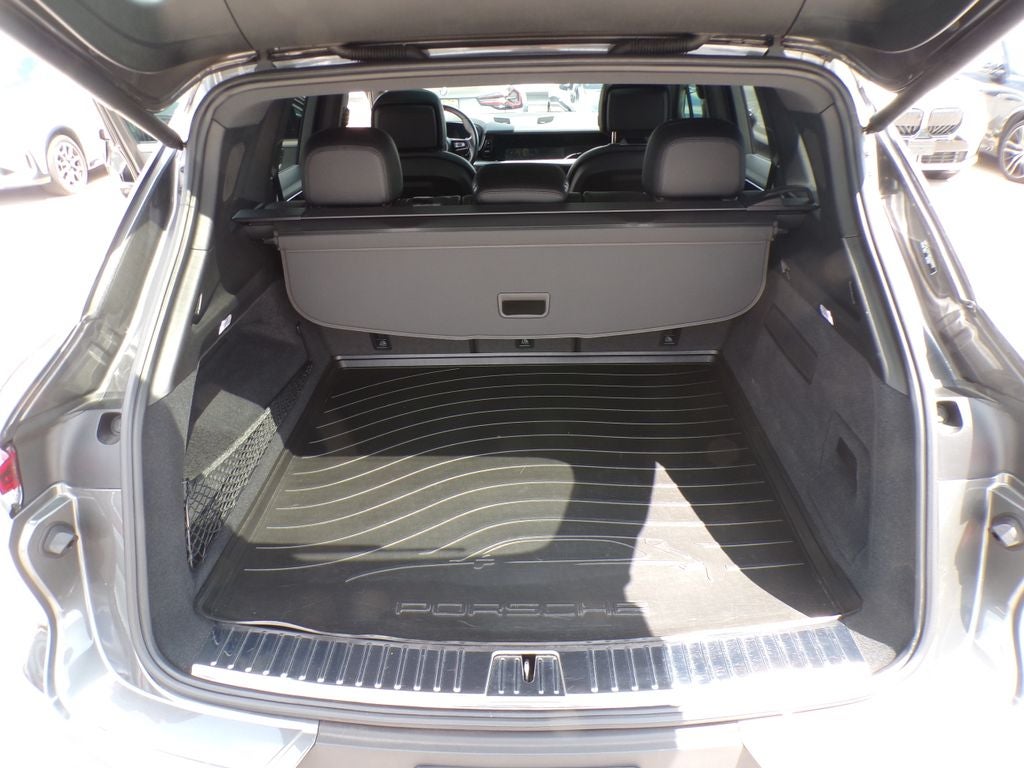 2024 Porsche Cayenne S