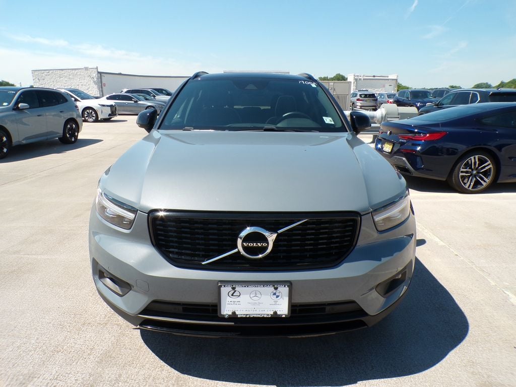 2021 Volvo XC40 R-Design