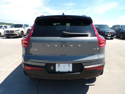 2021 Volvo XC40 R-Design