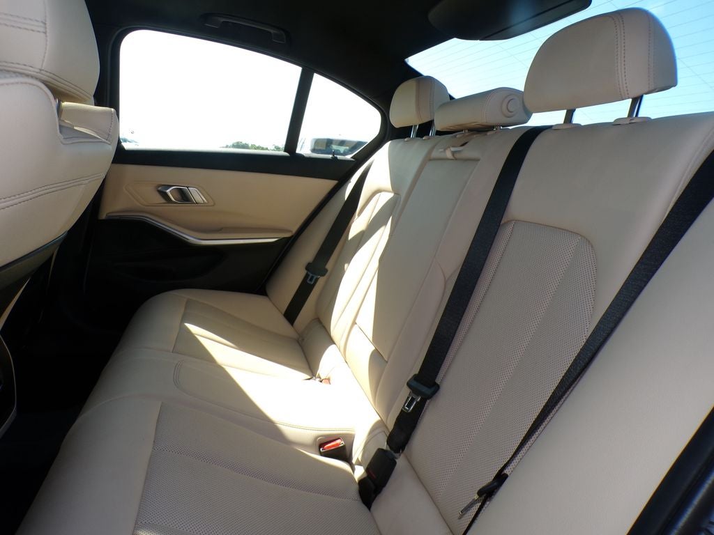 2023 BMW 330e xDrive 330e xDrive
