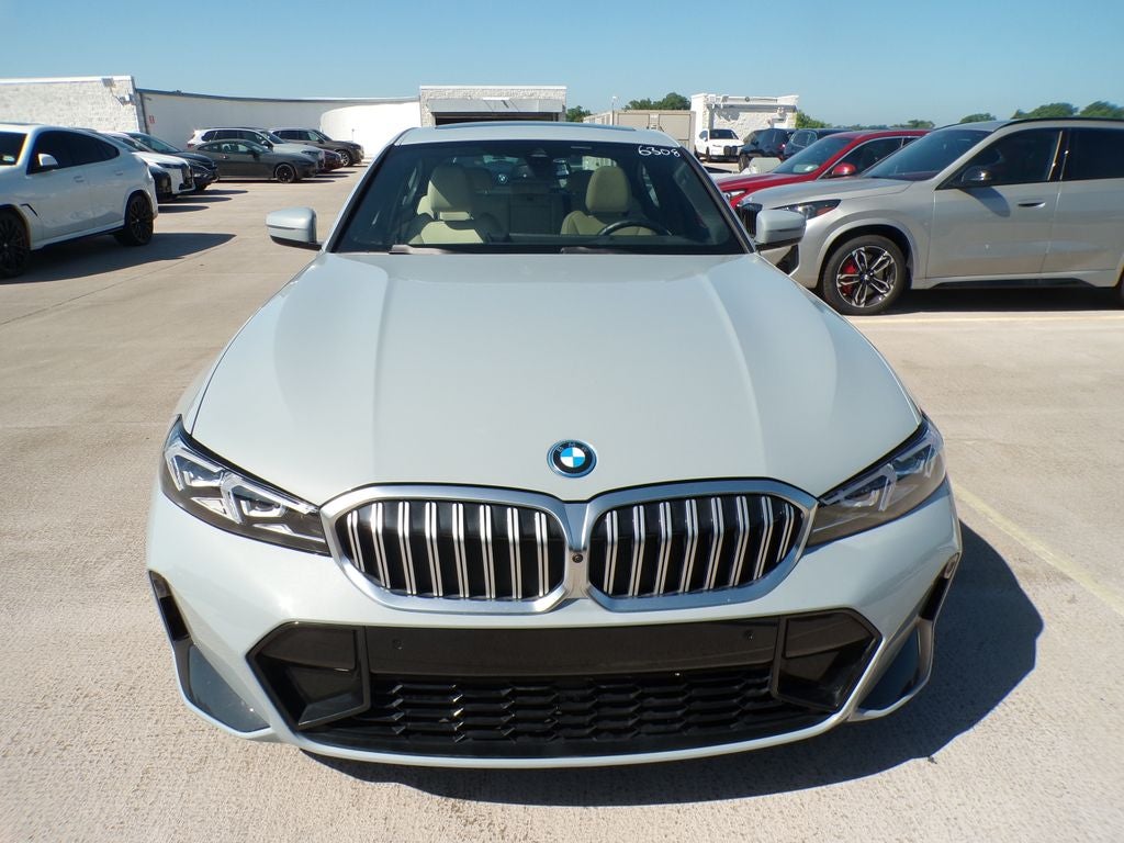 2023 BMW 330e xDrive 330e xDrive