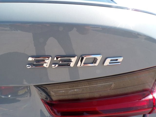 2023 BMW 330e xDrive 330e xDrive