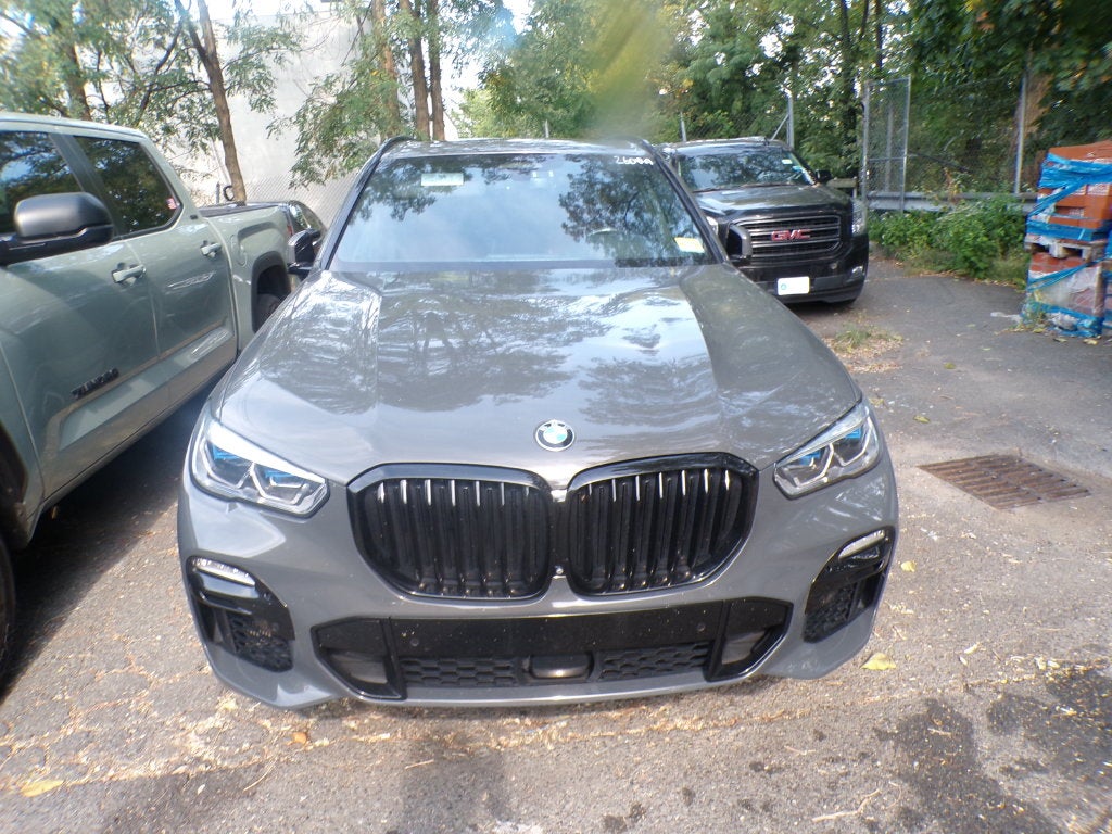 2021 BMW X5 M50i