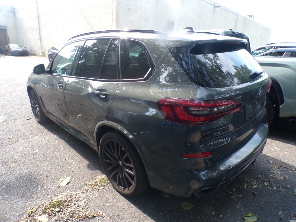 2021 BMW X5 M50i