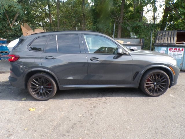 2021 BMW X5 M50i