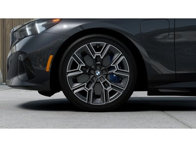 2027 BMW 550e 550e xDrive
