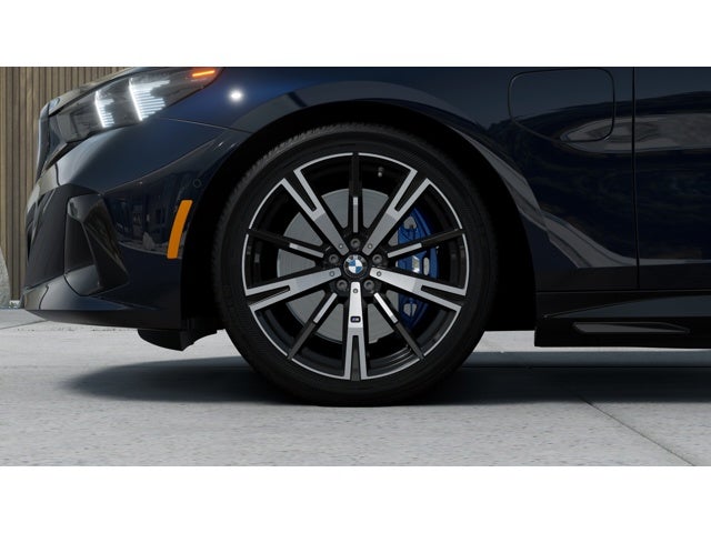2027 BMW 550e 550e xDrive