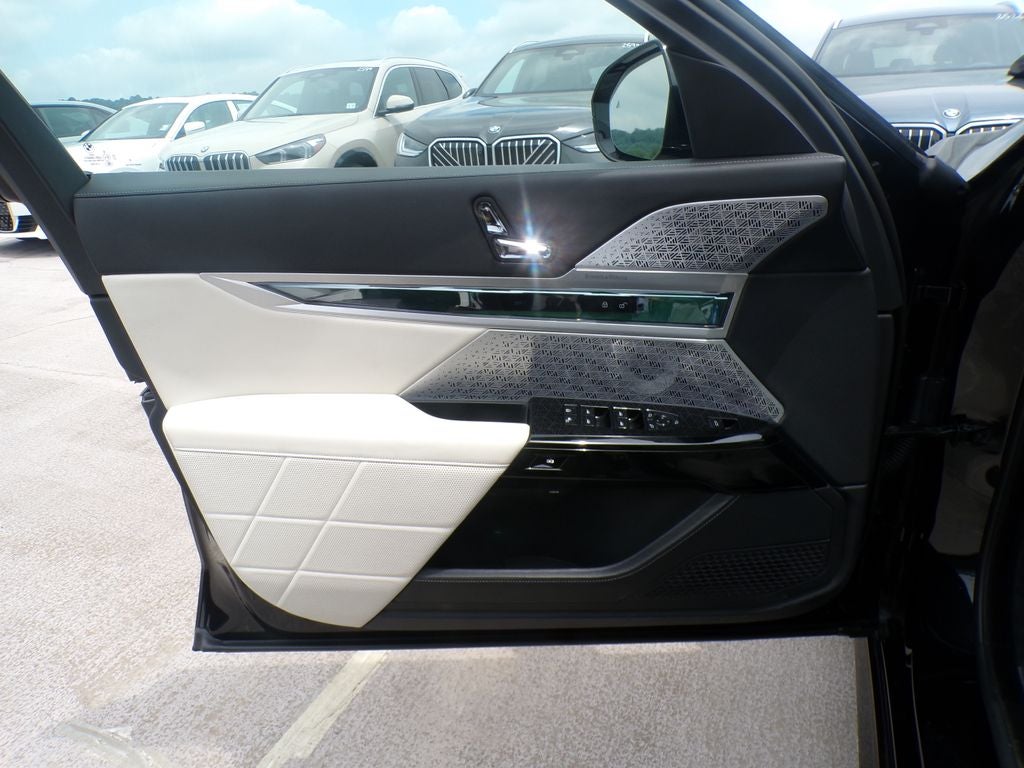 2023 BMW 760i 760i xDrive