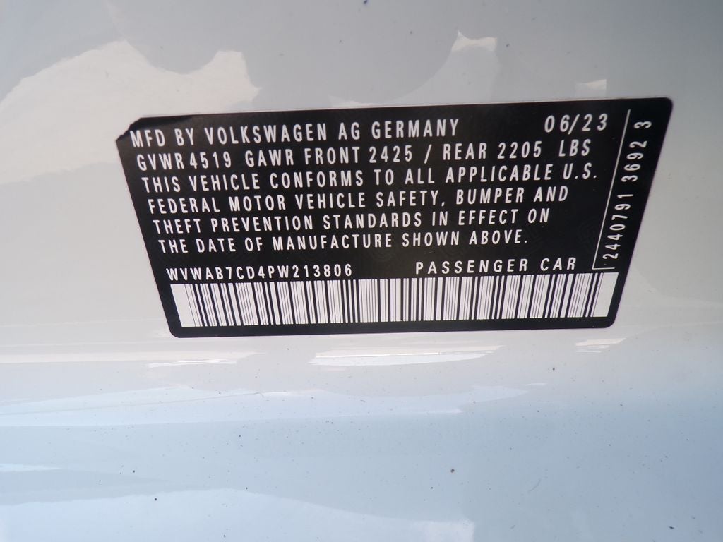2023 Volkswagen Golf R 2.0T 20th Anniversary Edition