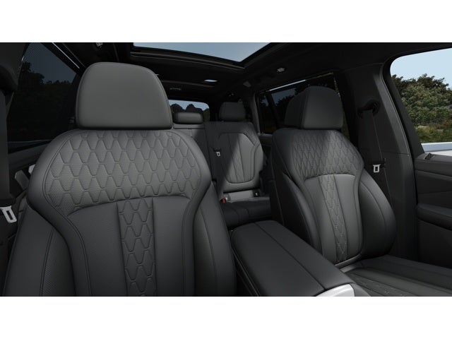 2027 BMW X7 Base
