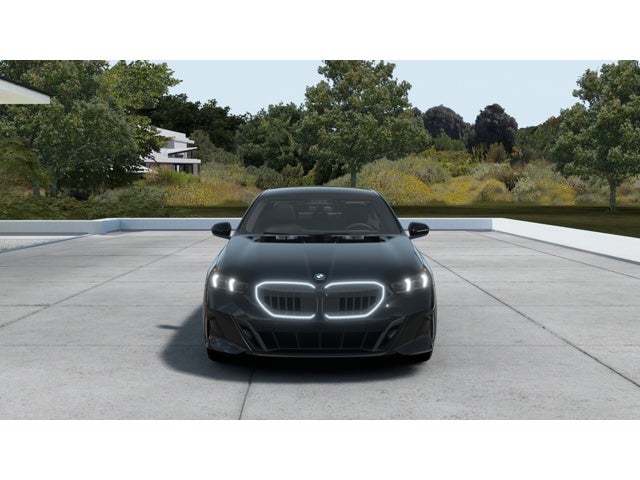 2027 BMW 550e Base