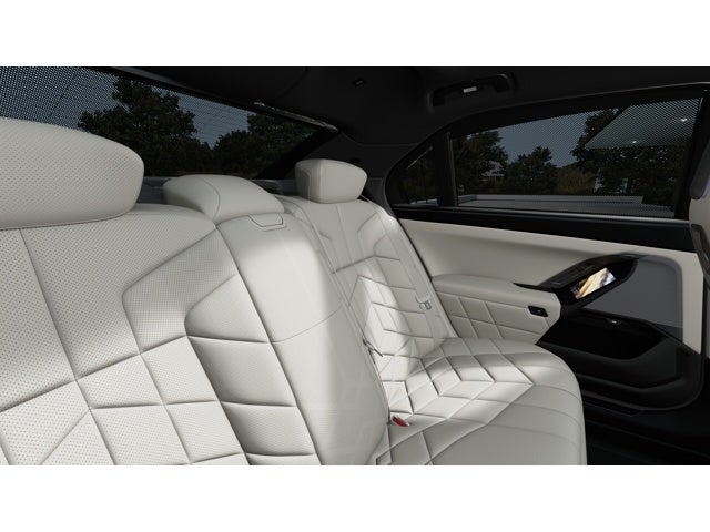 2027 BMW 740i Base
