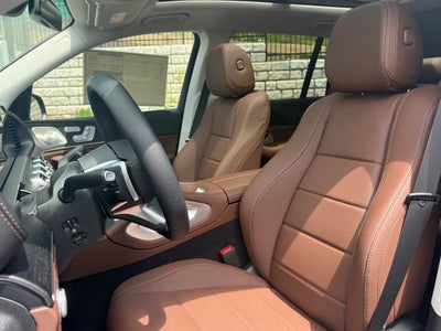 2025 Mercedes-Benz GLS 450 4MATIC®
