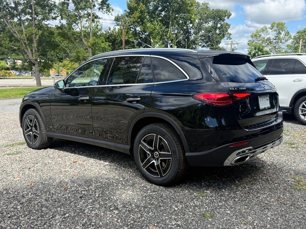 2027 Mercedes-Benz GLC 300 4MATIC®