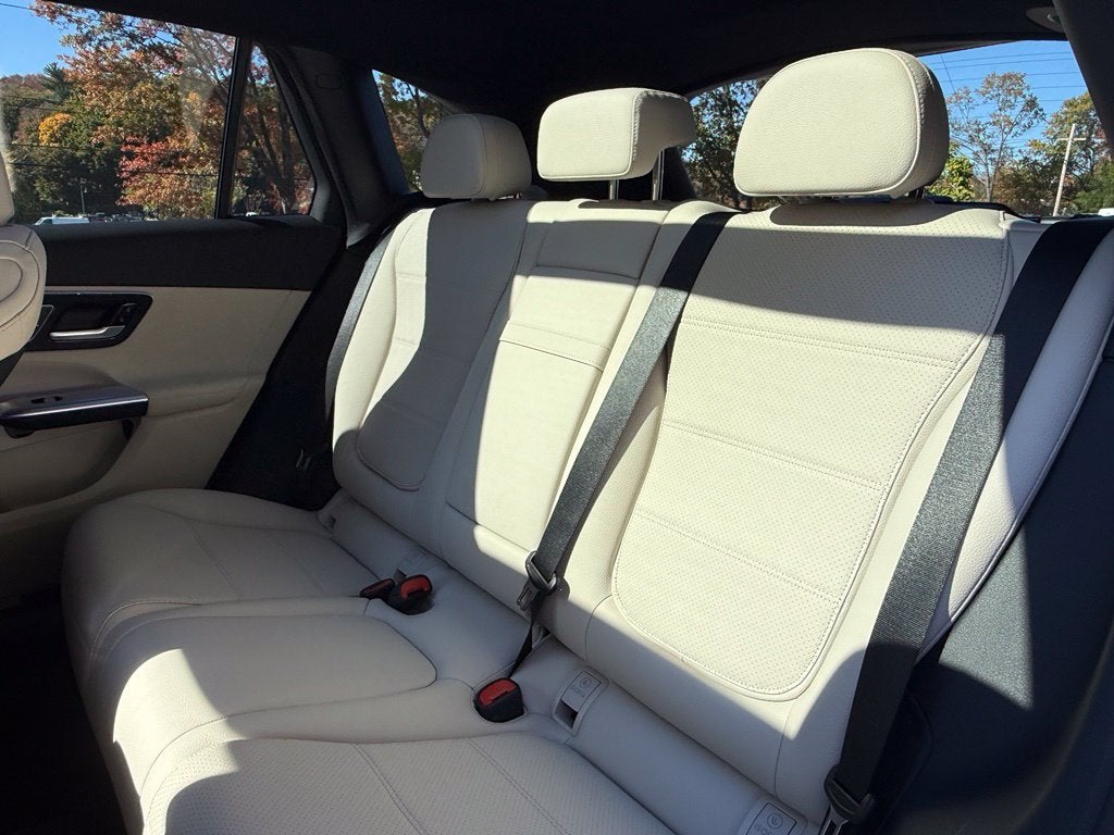 2027 Mercedes-Benz GLC 300 4MATIC®