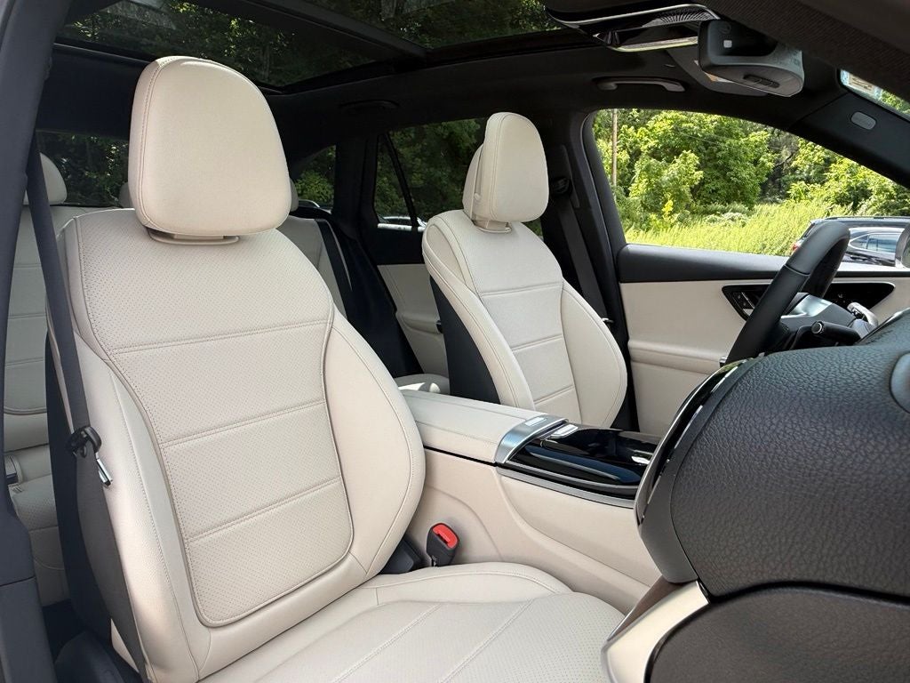 2027 Mercedes-Benz GLC 300 4MATIC®