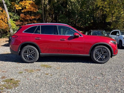 2027 Mercedes-Benz GLC 300 4MATIC®