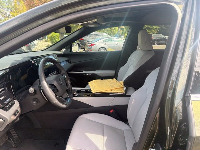 2026 Lexus RX 350 - Photo 9