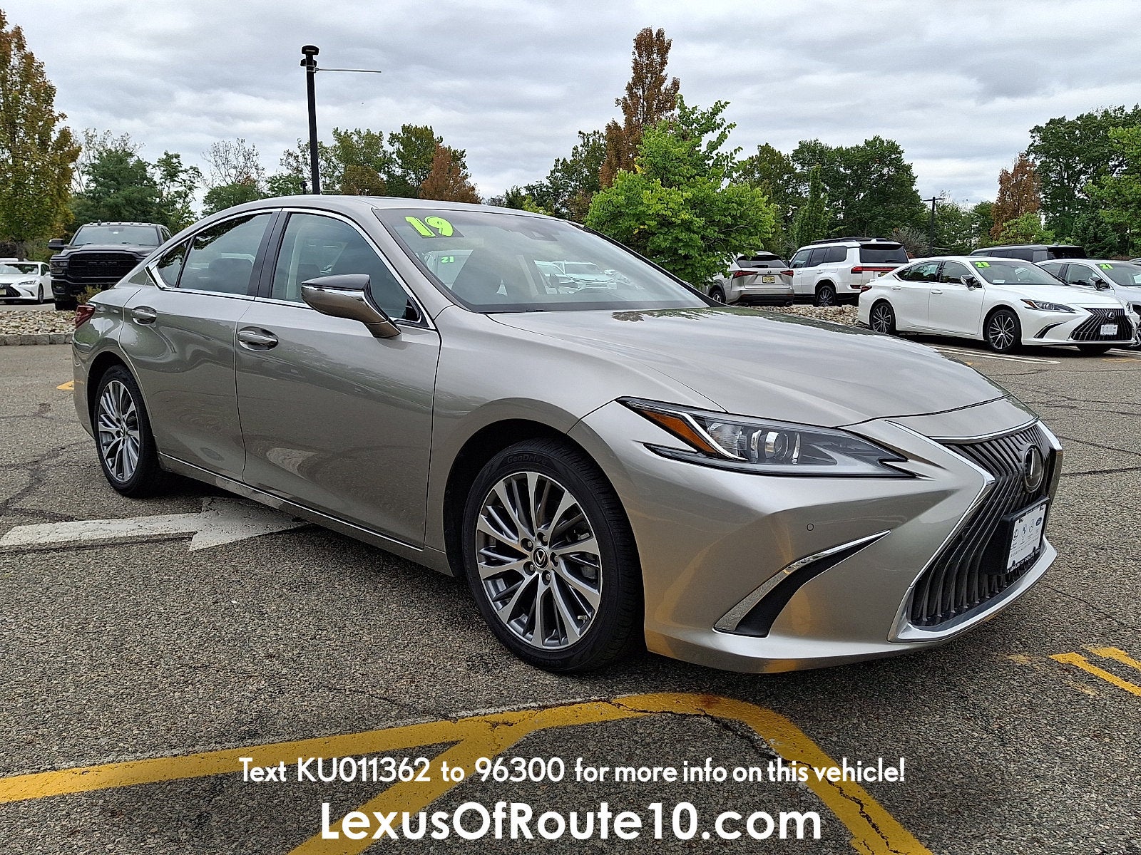 2019 Lexus ES